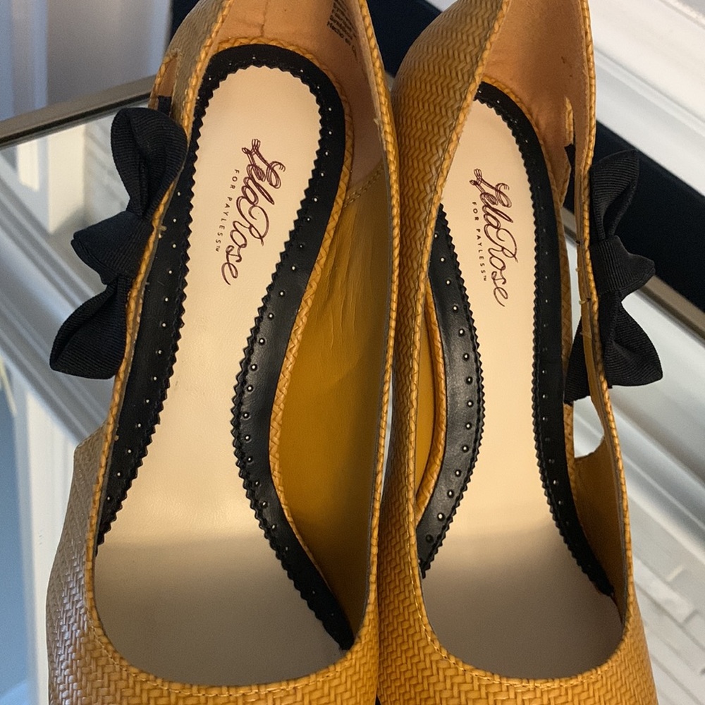 Lela Rose (For Payless) heels w/ black bow accent! Mustard color/weave pattern! - Picture 3 of 10
